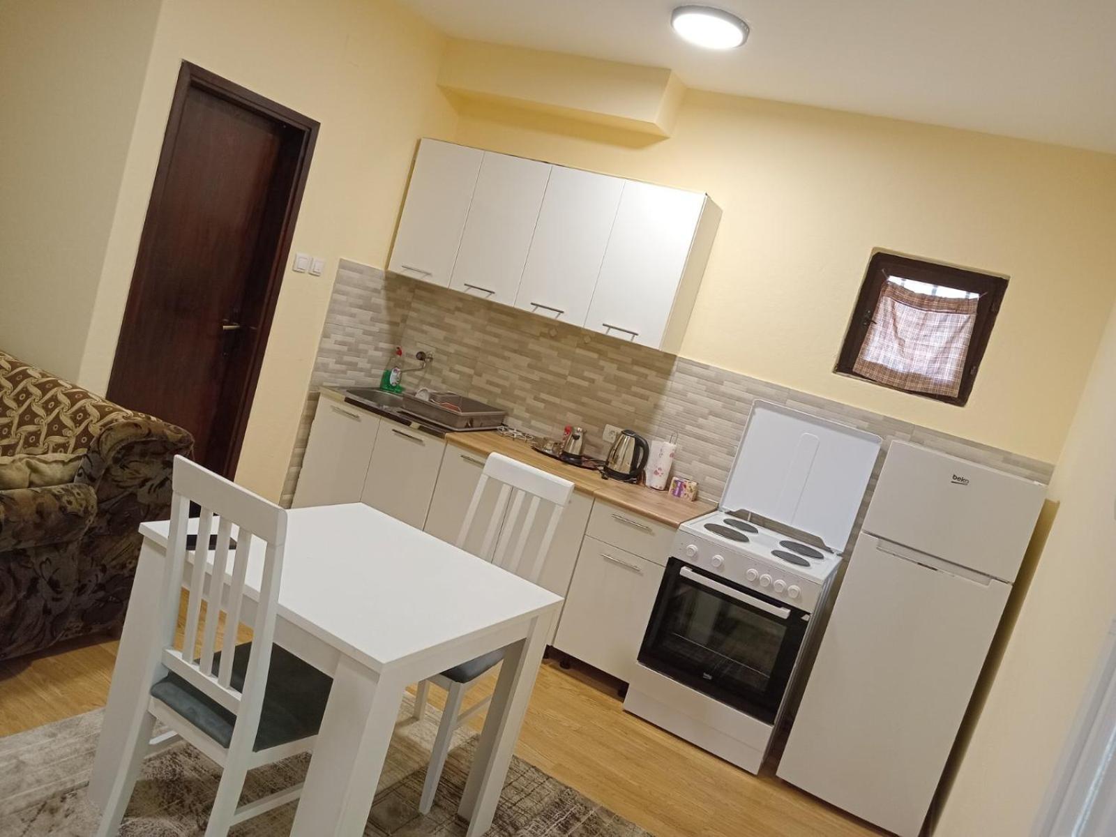 Hotel Prestige 4 à Podgorica Extérieur photo